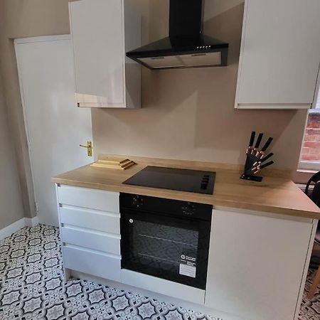 4 Bedroom House, 8 Min To City! 맨체스터 외부 사진